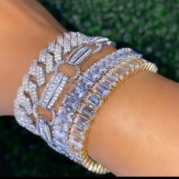 NEW Set of TWO SILVER Chain Clear Baguette Cut Crystals Dainty Bracelets - Picture 9 of 9